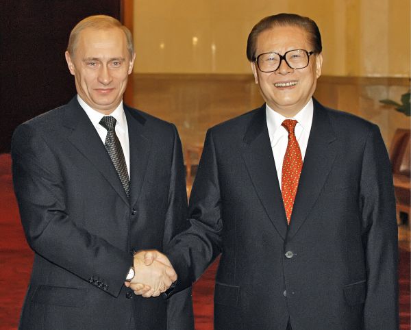 Владимир Путин с Генеральным Секретарем Компартии Китая Цзян Цзэминем.